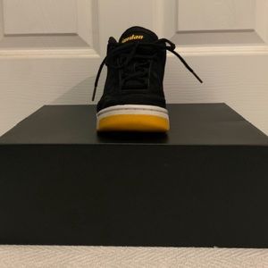 Size 5y Nike Air Jordan Big Fund Black University